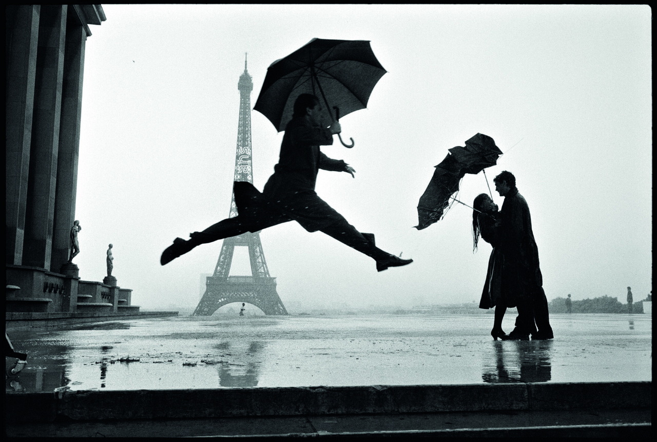 Elliott Erwitt, FRANCE, Paris, 1989; 50x60cm © Elliott Erwitt