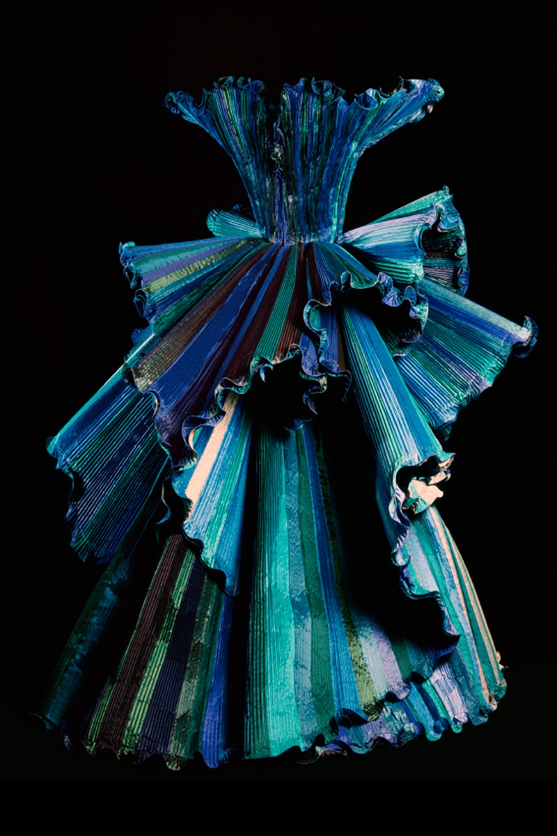 Oceano, 1998, foto di Claudia Primangeli, per gentile concessione di Fondazione Roberto Capucci